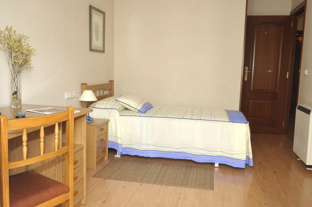 Pr Nimo Hotel Santiago de Compostela Room photo