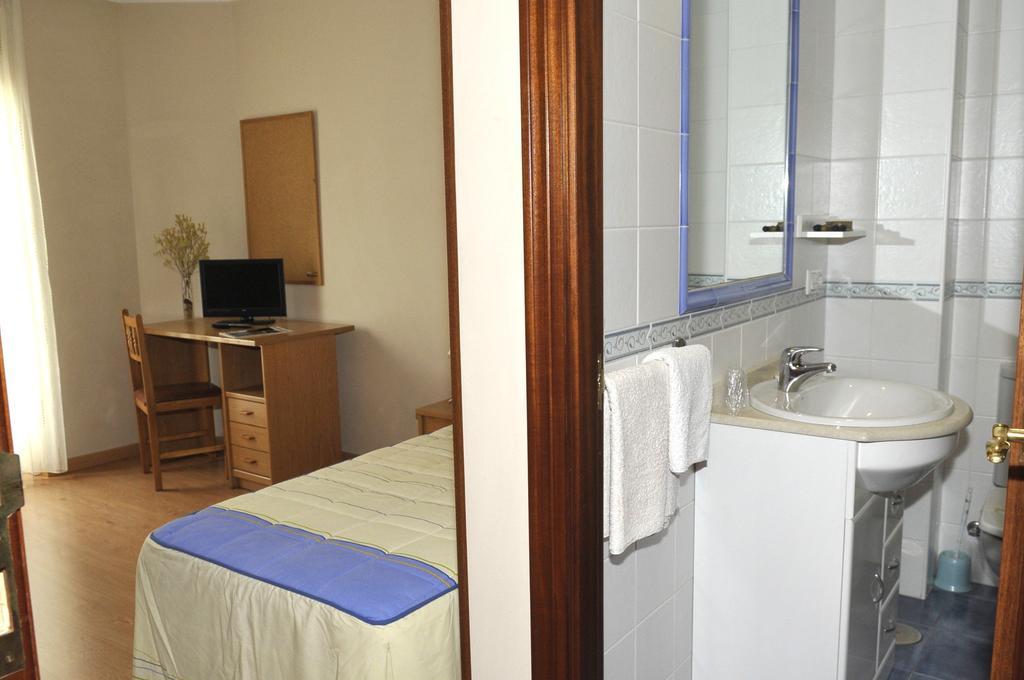 Pr Nimo Hotel Santiago de Compostela Room photo